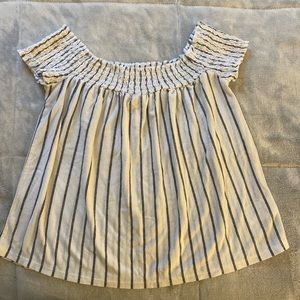 american eagle off the shoulder shirt